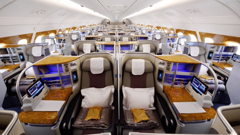 Emirates first class 2025 cabin baggage allowance