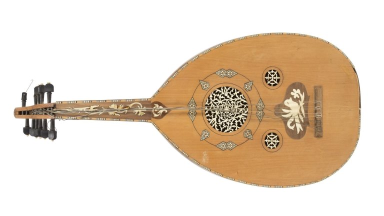 Fancy lute store