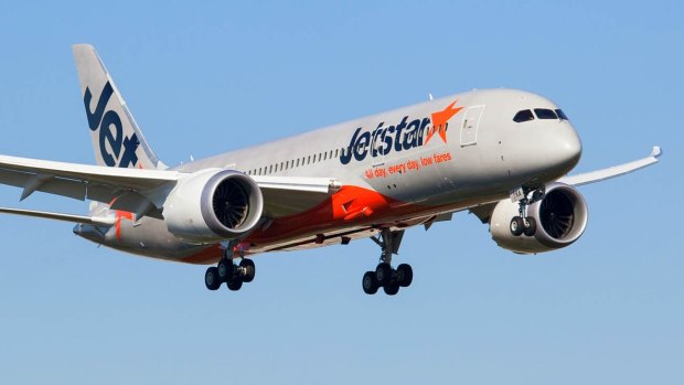 Airline review Jetstar Boeing 787 8 Dreamliner economy class