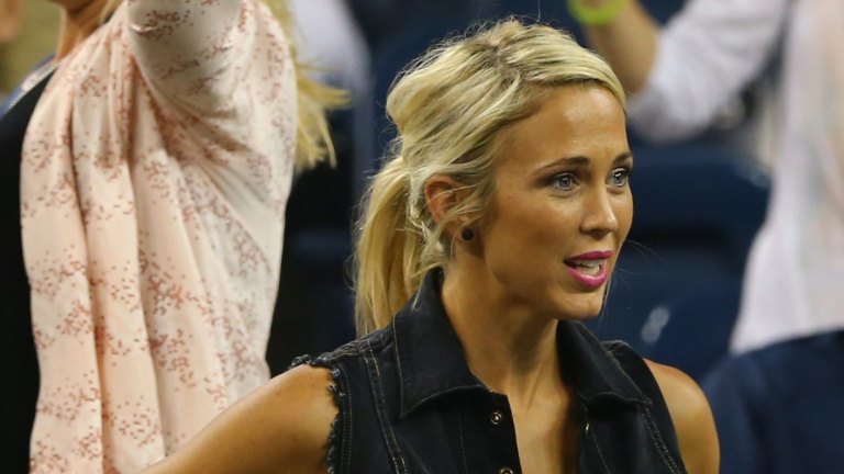 Bec hewitt engagement ring discount