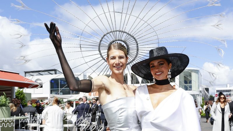 Derby hotsell day fashions