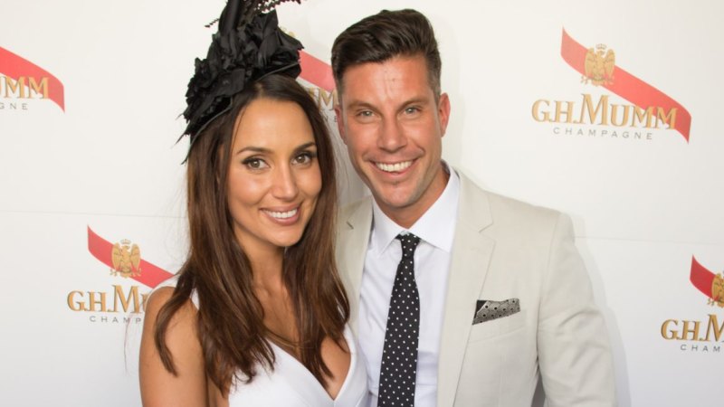 Sam Wood proposes to Snezana Markoski with a 50 000 engagement ring he only chose last week