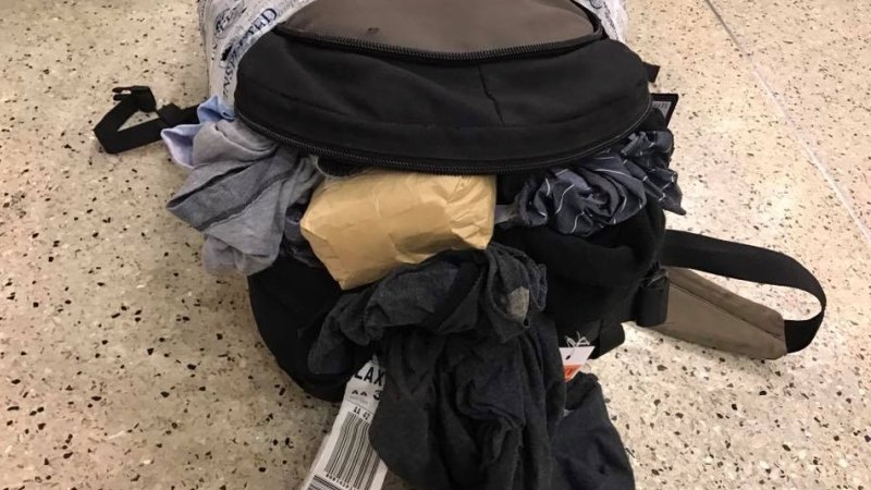 I left my hotsell bag at the airport