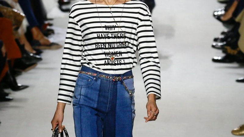 Dior we should all be feminist long discount sleeve