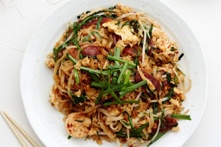 Char kwai teow stir fried flat rice noodles