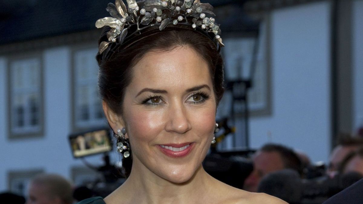 Queen Mary of Denmark Midnight tiara: Queen Mary is the exclusive