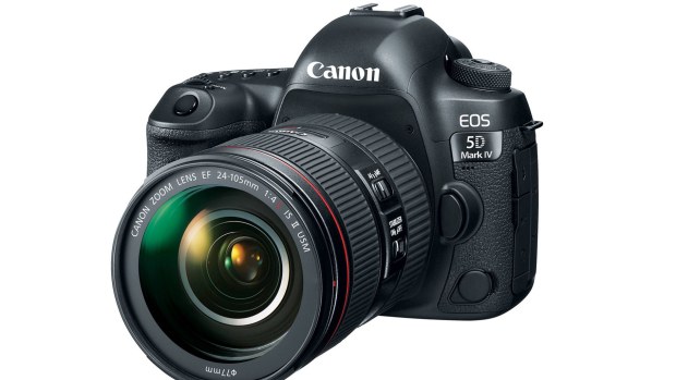 Canon EOS−1N ＆Canon EOS5 Exploring The History of Innovation: The Canon EOS 5 Series