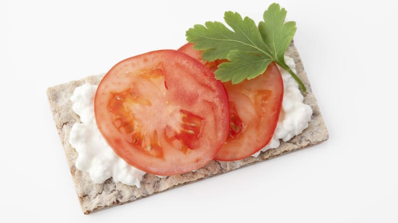  No evidence that low - fat diets keep the weight off