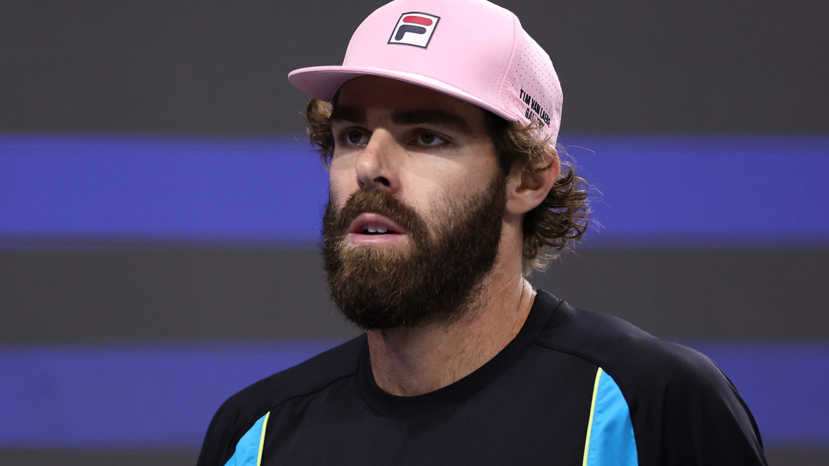 'Worst on tour': Tennis giant in hot water over umpire rant