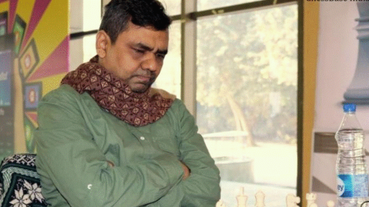 'Very sad': Chess grand master dies mid-match