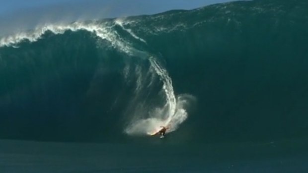 Niccolo Porcella survives heaviest wipe out in surfing history