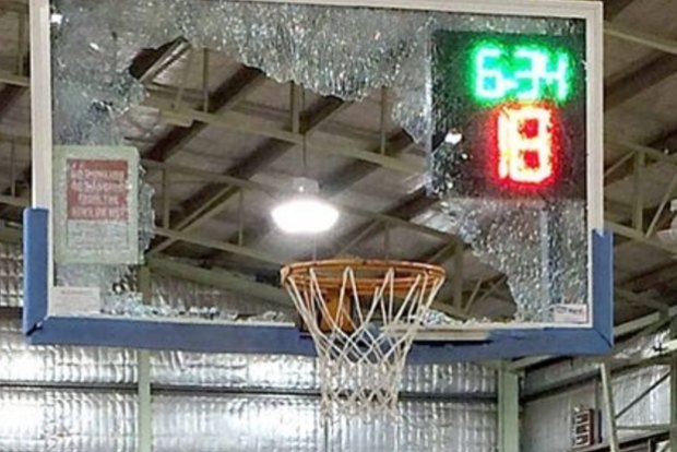 dunk broken backboard