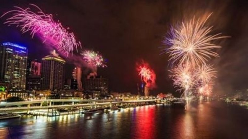Brisbane Public Transport New Years Day Food Pedkwn