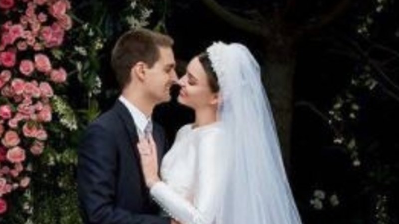 Miranda kerr wedding dress cost store