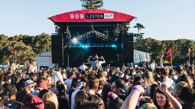 A scammer selling fraudulent tickets to a Melbourne music festival has ripped off at least 149 people. 