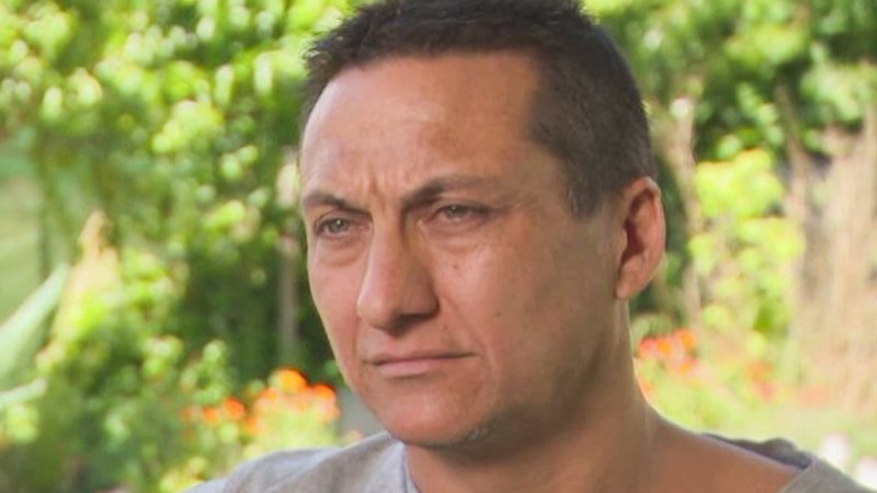 Police narrow search area in hunt for accused gunman Dezi Freeman