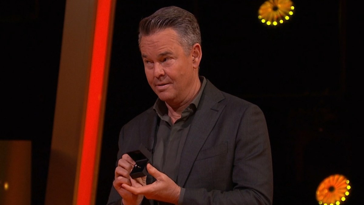 Todd Woodbridge stumped by contestant’s awkward ring proposal