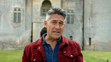 Jamie Durie’s explores the city of Bordeaux on a Scenic Freechoice guided tour on Getaway 2026.