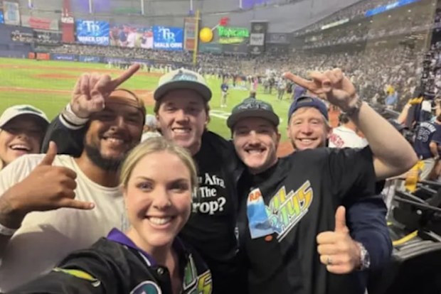 Connor Cruise posts rare pic