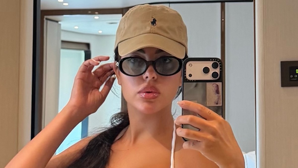 Cristiano Ronaldo’s fiancee Georgina Rodríguez hits back at body-shaming with bikini photo