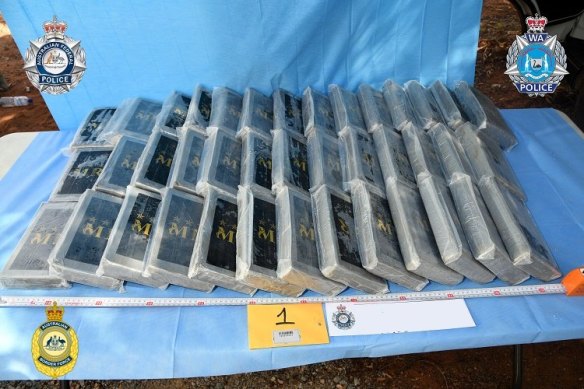 WA Police say that about 320 kilograms of cocaine was seized after a NSW man was arrested and charged in the Pilbara region of Western Australia. 