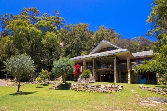 Atlassian co-founder Mike Cannon-Brookes has bought more property, this time in Coasters Retreat in Pittwater on Sydney’s northern beaches.