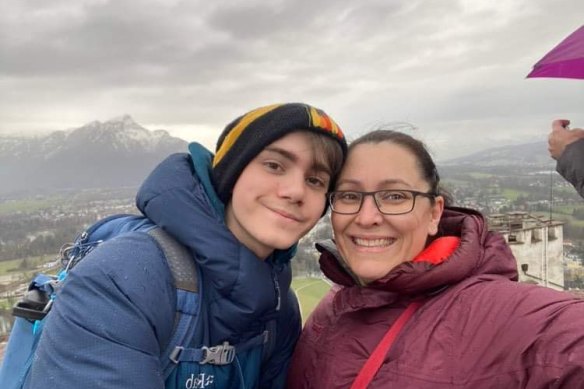 Harrison Sellick (18), who was on montelukast from the age of two, survived several suicide attempts while taking and withdrawing from the drug. His mother Vanessa is campaigning for better awareness of the potential neuropsychiatric side effects of the drug. 