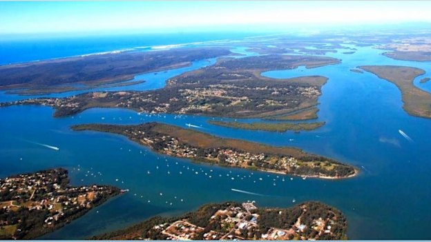 Southern Moreton Bay Islands with Macleay, Lamb, Karragarra (centre) and Russell Island top centre.