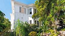 The $30m Sydney mansion, a pop art icon’s final wish, and a mystery buyer