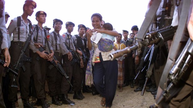 In militia controlled areas the voting turnout was so enthusiastic that police had to restrain the crowds from surging into the hall.