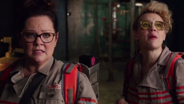 Kate McKinnon (right) and Melissa McCarthy in <i>Ghostbusters</i>.