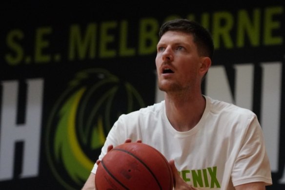 South East Melbourne Phoenix signing Cam Gliddon wants to repay the club for its faith in him. 