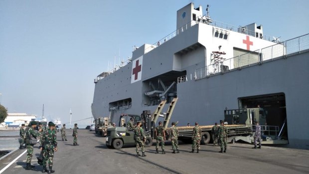 The Indonesian Navy ship will sail from Surabaya to Lombok with medical supplies and personnel on board. 