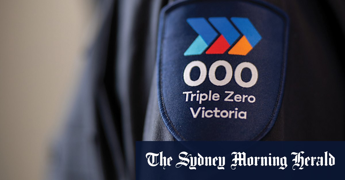 Triple Zero dispatchers forced to use pen and paper during hours-long outage