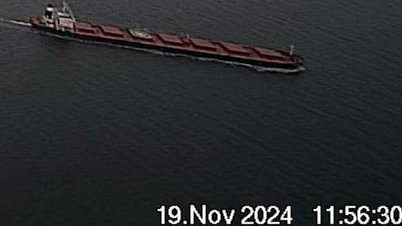 Yi Peng 3 passing under the Great Belt Bridge on Tuesday.  