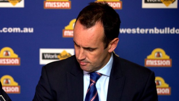 Former Bulldogs CEO Simon Garlick is expected to land the Dockers job.