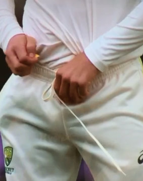 Video still showing Cameron Bancroft hiding the sandpaper.  