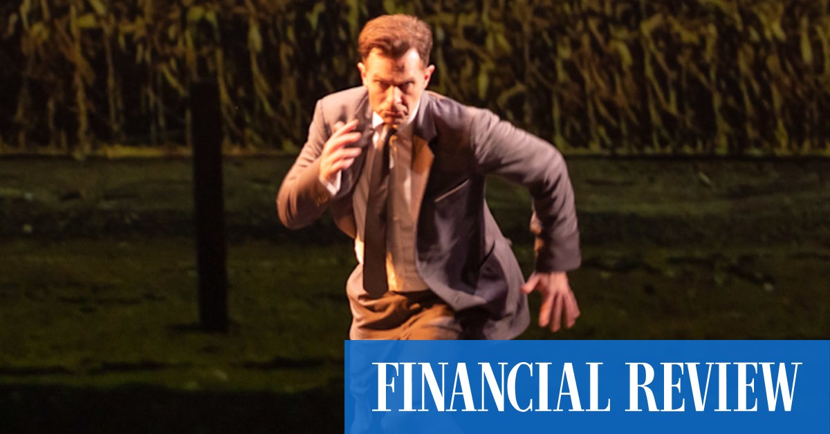 David Campbell explains why he decided not to compete with Cary Grant in the stage adaptation of North By Northwest - Vimarsana News