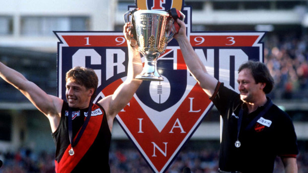 Bomber Thompson and Kevin Sheedy with the 1993 premiership cup.