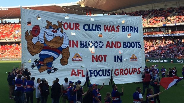 The 2016 banner that ignited a rivalry between the Giants and the Bulldogs.