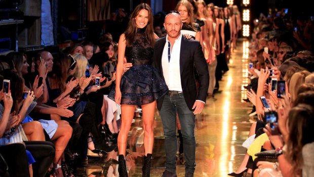 Is Alex Perry about to jump ship in the face of Myer s 476m losses