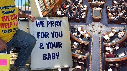 New laws passed in WA Parliament will stop protesters from picketing outside abortion clinics, bringing the state into line with the rest of the nation. 