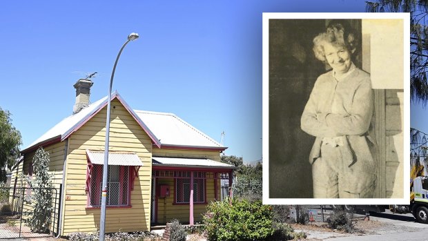 Last resident of Fremantle Port sells cottage after five-decade holdout
