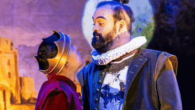 Audiences stayed away from this Hamlet. But then word got out ...
