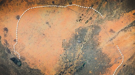 Wall around El Fasher Sudan