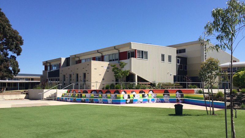 Boy, 15, charged after allegedly abducting girl from Melbourne school