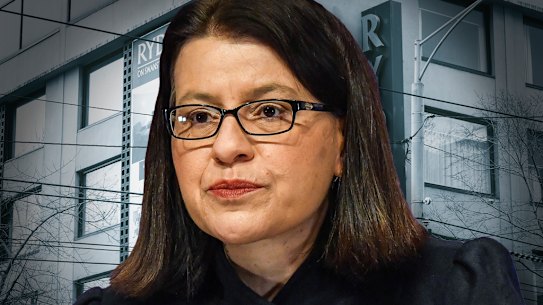 Jenny Mikakos hotel inquiry homepage image