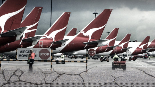 Qantas has allegedly been infiltrated by senior organised crime figures.