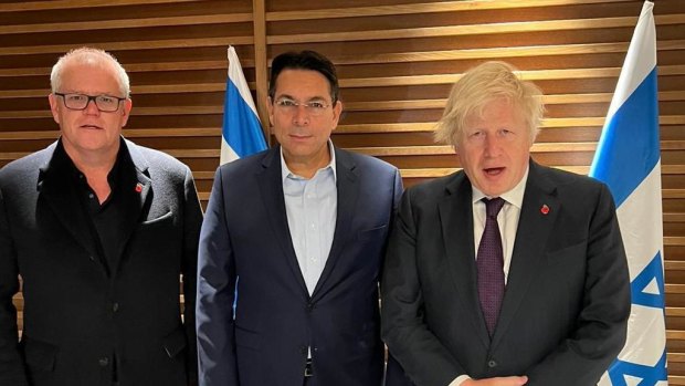 Scott Morrison and Boris Johnson arrive in Israel