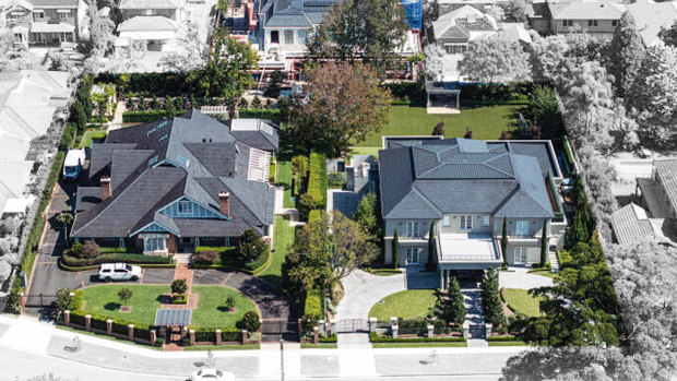 The mansions of the Hales family.